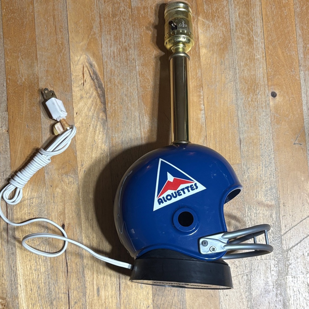 New Old Stock vintage Montreal Alouettes Helmet Lamp